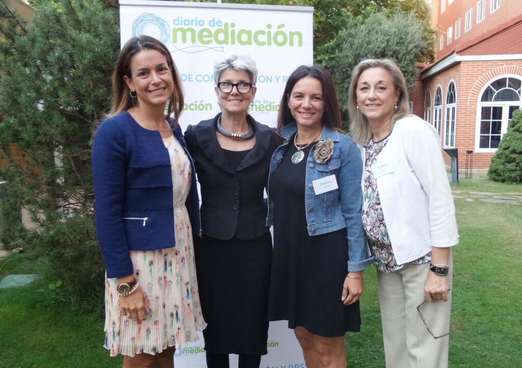 Mediadoras de Amity con Sara Cobb