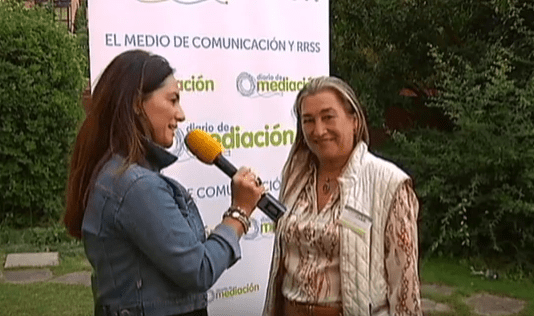 Mediación Sanitaria. Vicepresidenta de la Sociedad de Pediatría de Madrid y Castilla-La Mancha Mediación Sanitaria. Vicepresidenta de la Sociedad de Pediatría de Madrid y Castilla-La Mancha