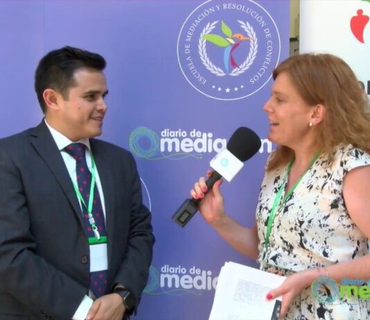 Mediación Escolar en Coahuila México, un caso de éxito Mediación Escolar en Coahuila México. Santiago Ignacio Quiroz