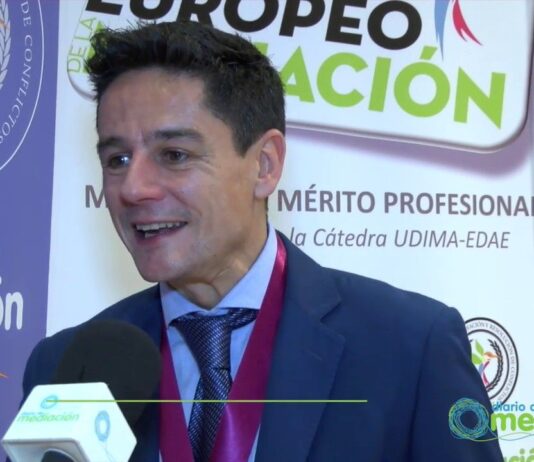 El psicólogo y mediador Francisco Iglesias, Medalla al Mérito Profesional