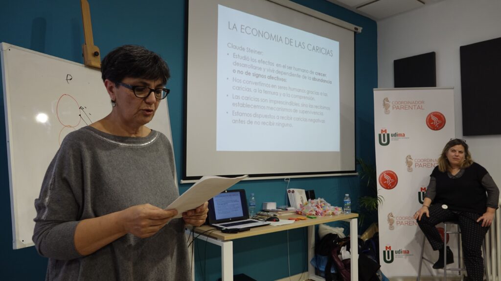 Isabel Bujalance Gómez durante su ponencia en el 2 Encuentro de Coordinadores de Parentalidad