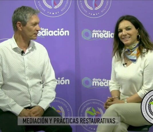 Jean Schmitz y Carmen Capilla hablan de las diferencias entre mediación y justicia restaurativa