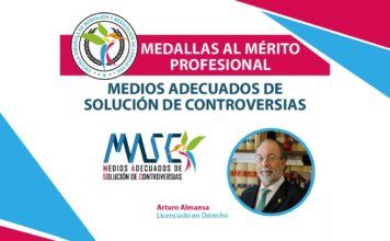 D. Arturo Almansa – Medalla al Mérito Profesional 2025
