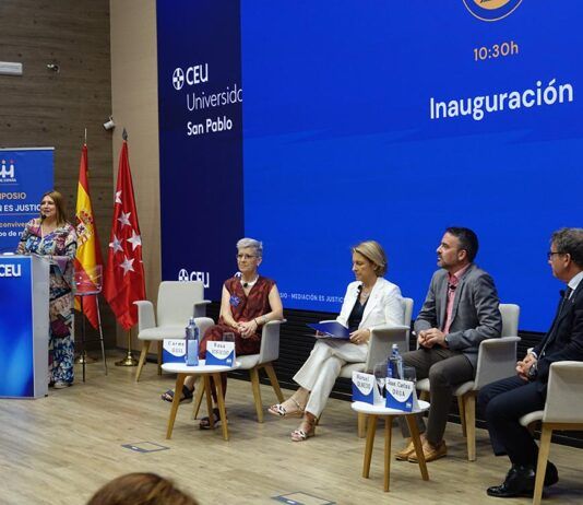 Inauguración del V Simposio Mediación es Justicia